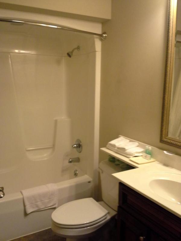 Gamble Farm Inn And Suites Jersey Shore Room photo